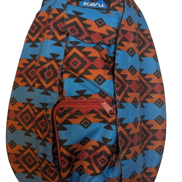 Kavu Rope Sling Bag In Horizon Blanket - Picture 4 of 13